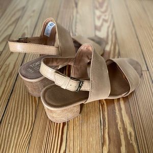 Toms Sandals (9.5)